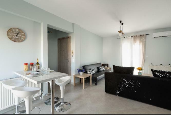 Bright Spacious Two-Bedroom Apartment Thessaloníki Ngoại thất bức ảnh